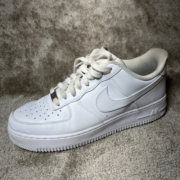 Nike Air Force 1 Low White Sneakers Size‎ 10 Mens Classic Casual Shoes - Picture 11 of 11